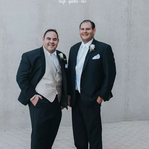 Meet your Posher, Alejandro - Picture 1 of 1